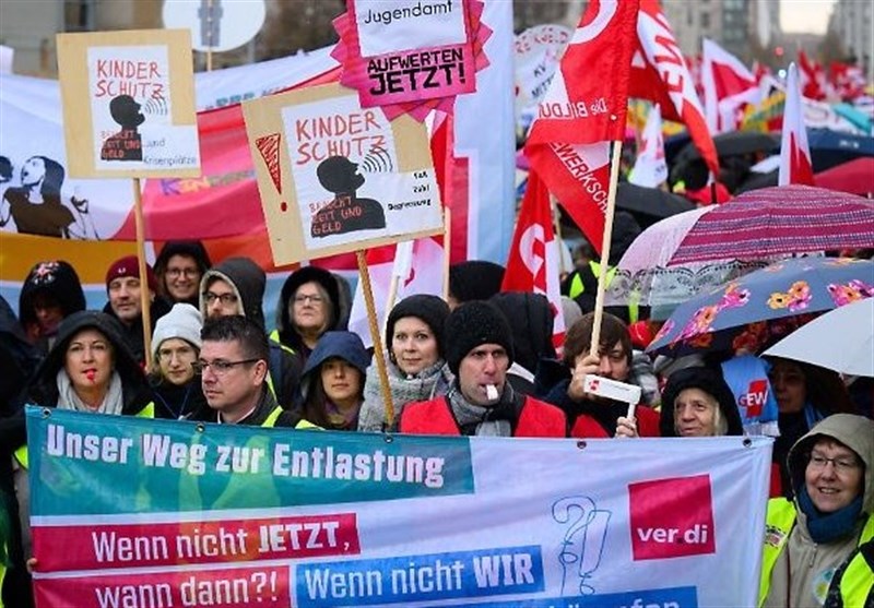 إضراب المعلمين والأخصائيين الاجتماعيين في ألمانيا