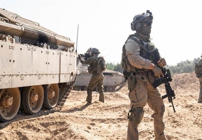 وطرد الجيش الإسرائيلي اثنين من ضباطه خلال حرب غزة