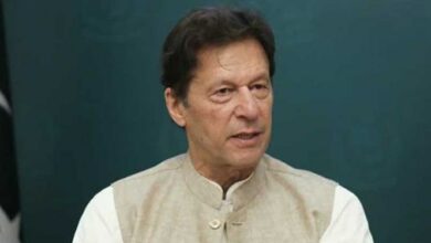 حزب عمران خان يهدد بتنظيم مظاهرات