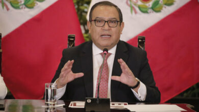 استقالة رئيس وزراء بيرو بعد تعيين أصحاب دخل في الحكومة واتهامات بالفساد
