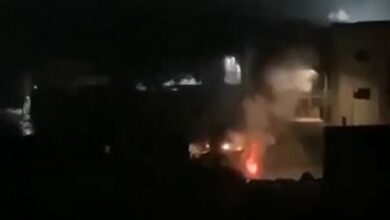 لحظة انفجار العبوة الناسفة على طريق الجرافة العسكرية الإسرائيلية + فيديو