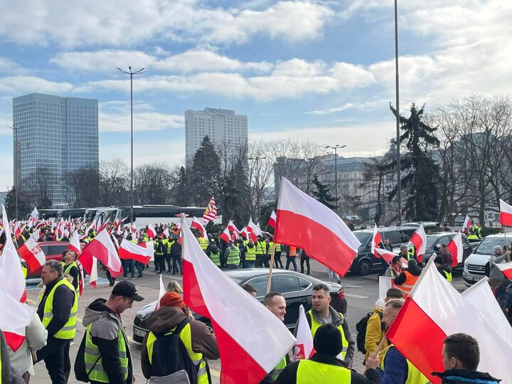 مظاهرة للمزارعين البولنديين بالقرب من الحدود الليتوانية