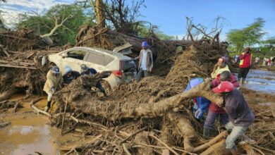 الفيضانات القاتلة في كينيا / البحث مستمر عن 91 مفقودًا