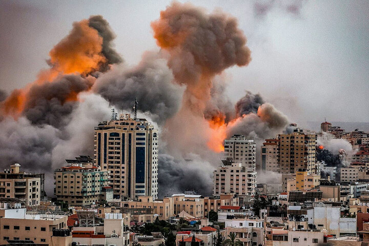 قصف جوي واسع وتكثيف للقصف المدفعي على غزة