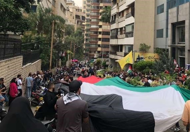 كما انضم الطلاب اللبنانيون إلى الحراك الكبير لدعم غزة