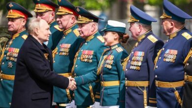 إقالة وزير الدفاع الروسي بناء على طلب بوتين