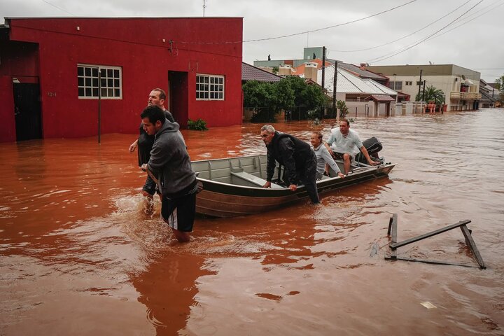 ارتفع عدد ضحايا الفيضانات القاتلة في البرازيل إلى 127 شخصا