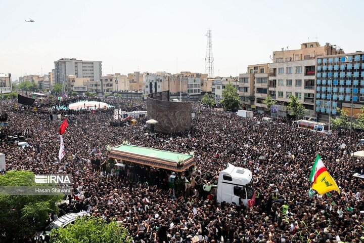 راشاتودی: میلیون‌ها نفردر مراسم تشییع رئیس‌جمهور رئیسی شرکت کردند