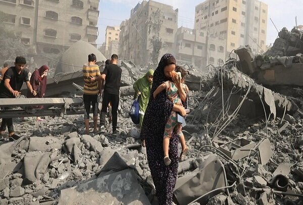 واستهدفت طائرات الاحتلال الصهيوني مناطق متفرقة من قطاع غزة