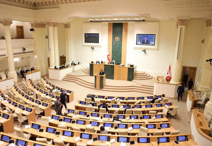 وافق برلمان جورجيا على مشروع قانون “العوامل الأجنبية”.