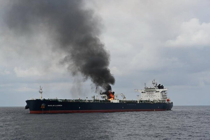 استهدفت جماعة أنصار الله اليمنية سفينة مملوكة لليونان