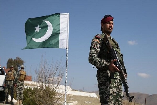 الجيش الباكستاني: قتلنا 11 إرهابيا