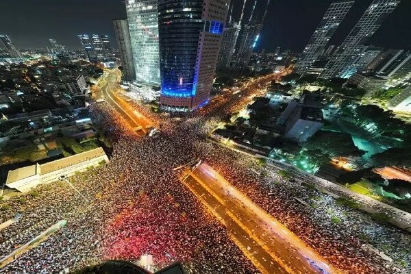 ضغوط أهالي الأسرى الصهاينة لتنفيذ الاتفاق الذي اقترحه بايدن