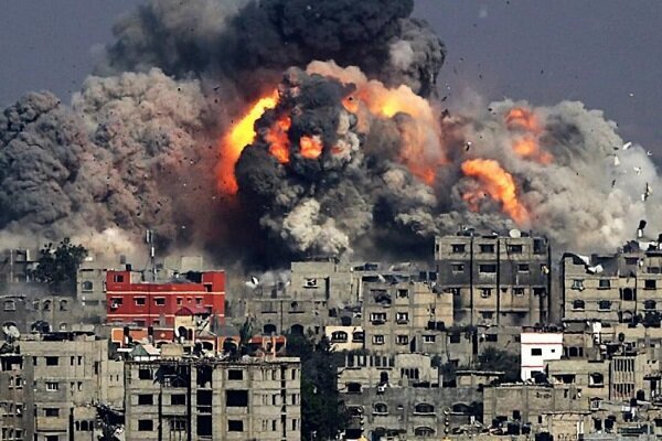 قصف قطاع غزة واختراق جدار الصوت في بيروت