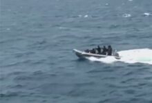 انقلاب قارب يحمل لاجئين على السواحل اليمنية
