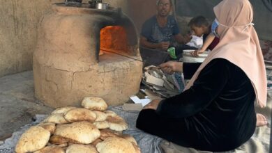 إحياء التراث الفلسطيني القديم باستخدام “أفران الطين” في غزة