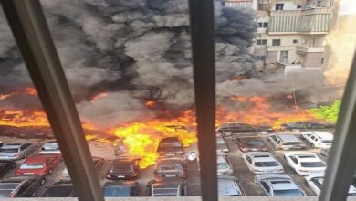 حريق هائل في موقف للسيارات في بيروت