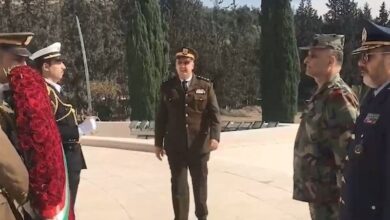 في نفس الوقت الذي يشهد فيه التوتر الإقليمي زيارة وزير الدفاع إلى دمشق بأجندتين