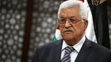 هل سيتنحى محمود عباس؟