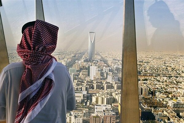 وتمول السعودية خطة رؤية 2030 من سوق الدين