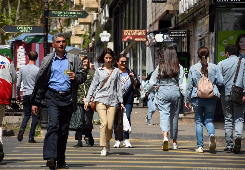 أرمينيا في قبضة أزمة ديموغرافية: انخفاض معدلات المواليد والهجرة والشيخوخة