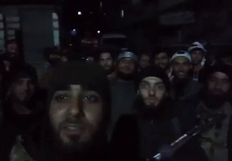 وتشعر وسائل الإعلام الصهيونية بالقلق من عواقب انهيار الحكومة السورية على إسرائيل