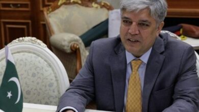 وتنتقد باكستان التأخر في نقل اللاجئين الأفغان إلى الغرب