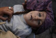 تستأنف حرب غزة سجل إسرائيل في قتل الأطفال على مدار يوم