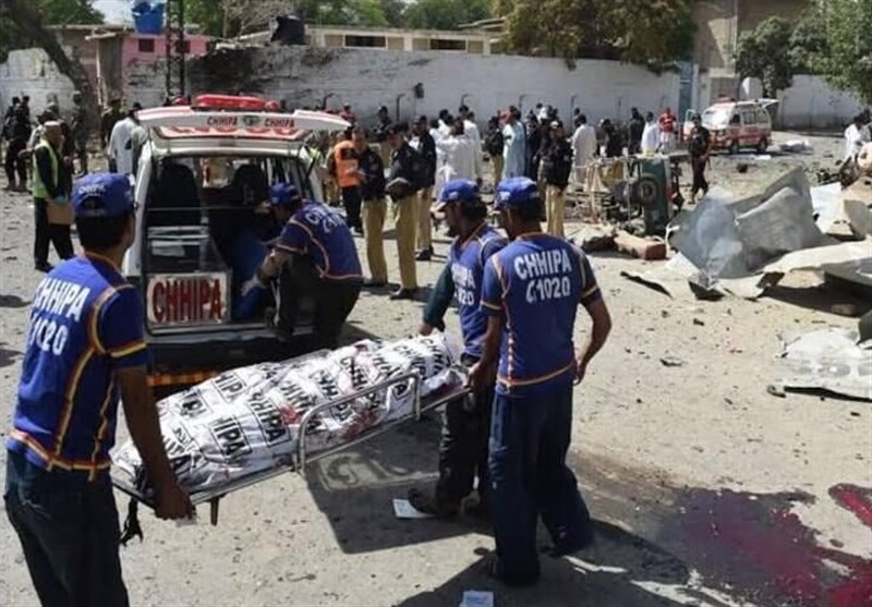 هجوم انتحاري في باكستان ؛ قتل 5 أشخاص وجرحوا