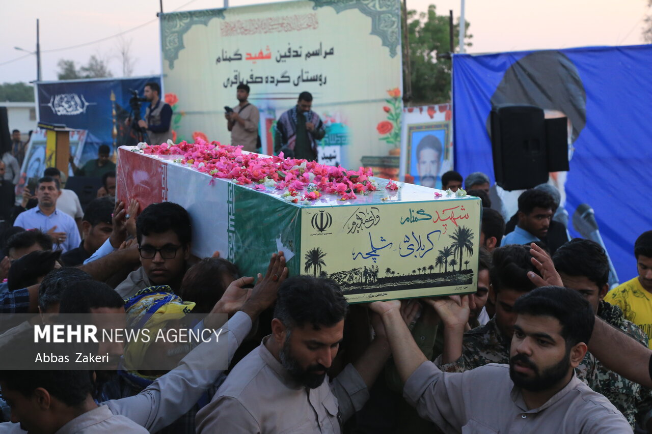 تشييع جثمان شهيد مجهول الهوية في قرية گرده صفي باقري /شهيد مجهول الهوية , تشييع , قرية , گرده صفي باقري , إيران