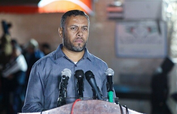 الثوابتة: شاحنات المساعدات عالقة على المعابر و386 شهيداً جراء انتهاكات وقف إطلاق النار في غزة /غزة , فلسطين , النظام الصهيوني , المساعدات الإنسانية , إسماعيل الثوابتة