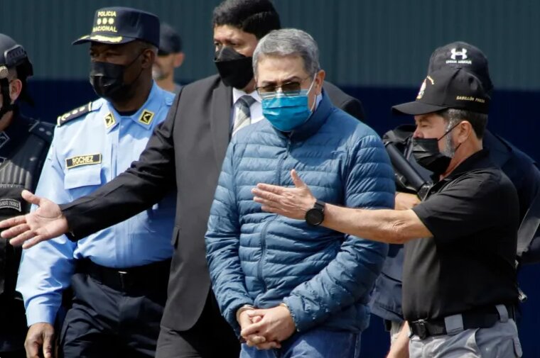 إصدار مذكرة توقيف بحق رئيس هندوراس السابق بعد عفو ترامب /هندوراس , خوان أورلاندو هرنانديز , ترامب , عفو رئاسي , اختلاس