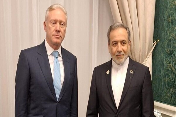 وزير الخارجية اللبناني يعتذر لنظيره الإيراني عن عدم قبول دعوة لزيارة طهران /لبنان , إيران , علاقات ثنائية , يوسف رجي , عباس عراقجي