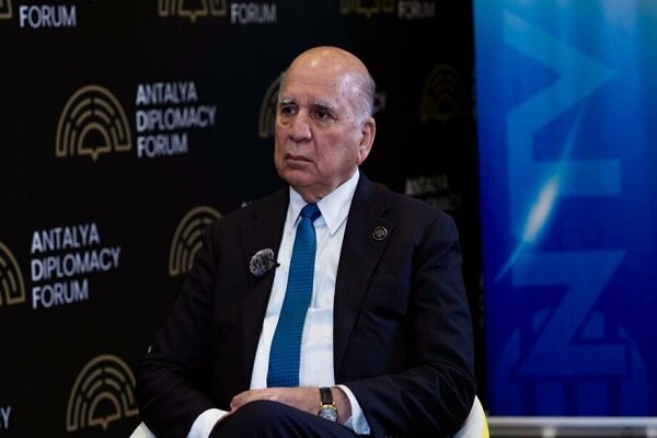 وزير الخارجية العراقي يبحث مع نظيره التركي تعزيز التعاون الثنائي وتطورات المنطقة /العراق , تركيا , العلاقات الثنائية , التطورات الإقليمية , الاستقرار السياسي